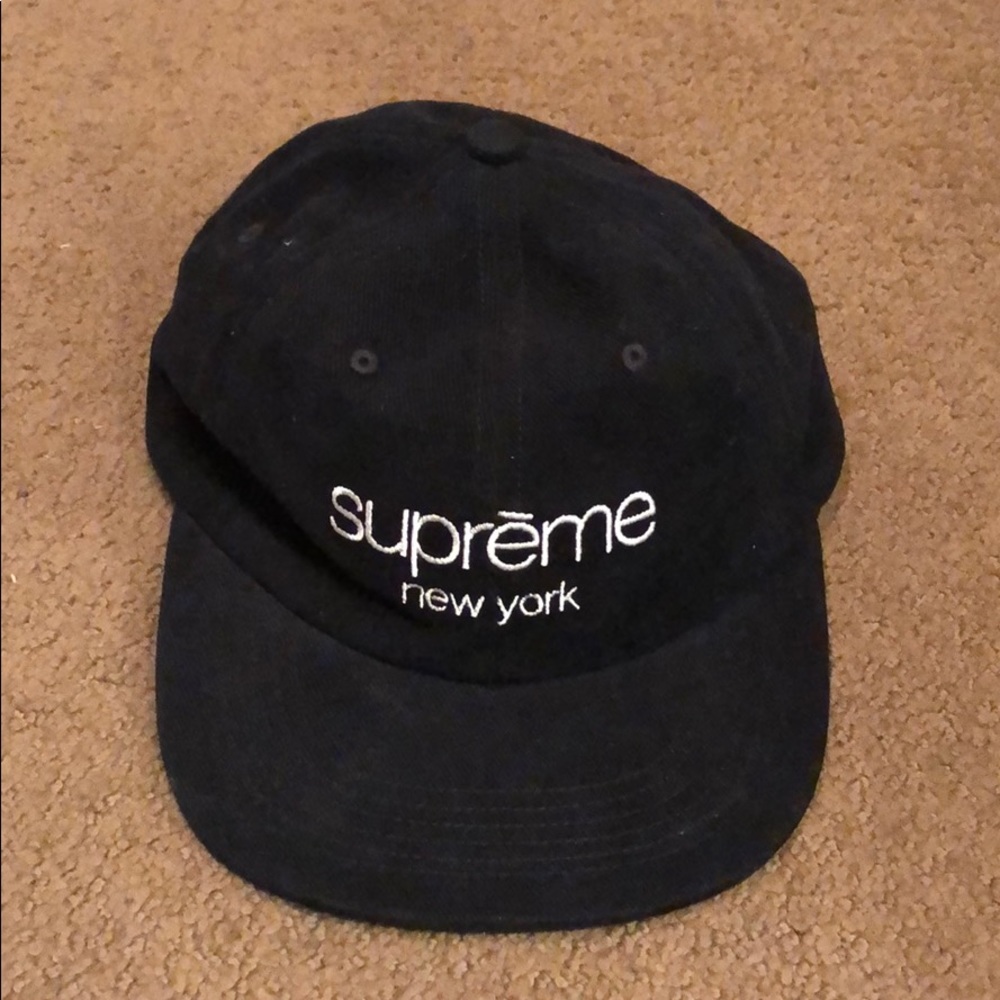 Supreme SnapBack Cap hat-never worn, authentic!